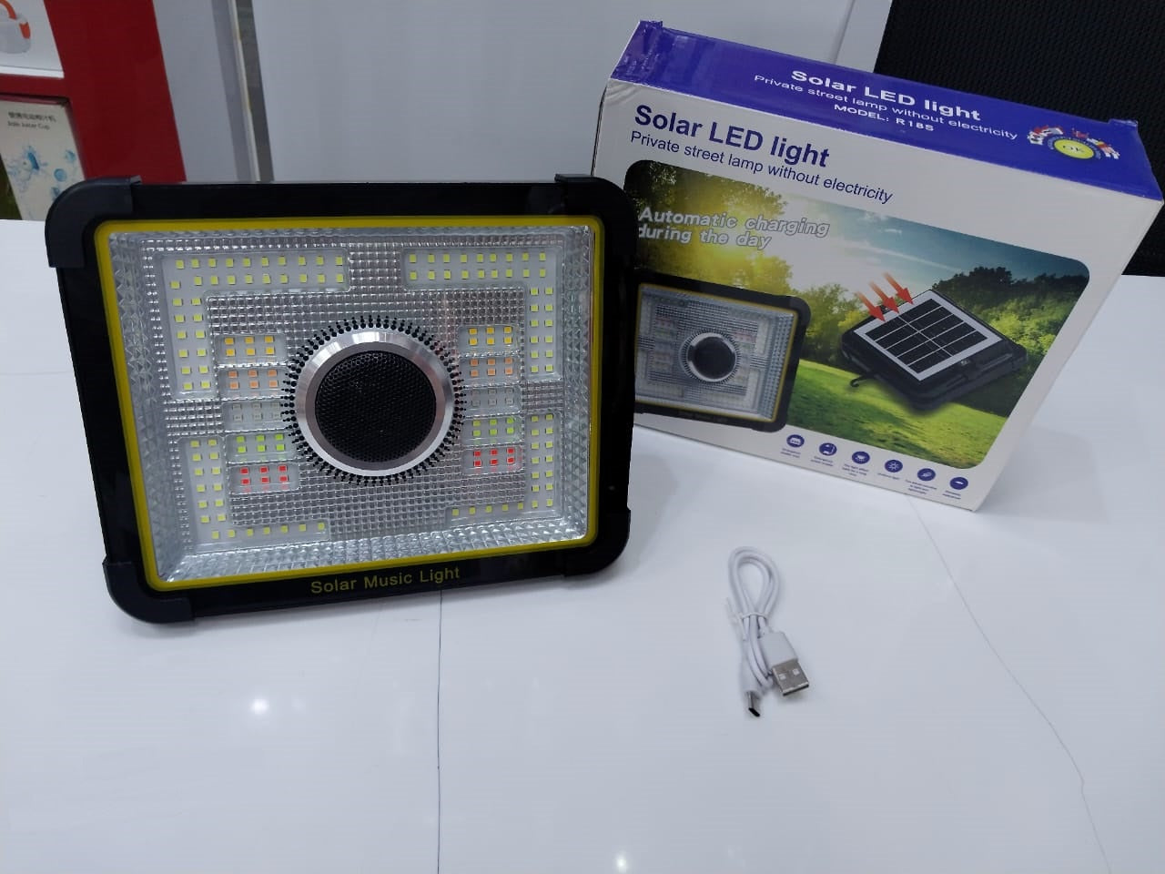 R-185 Solar LED Light | Eco-Friendly Outdoor Lighting Solution | Private Street Lamp Nawazia